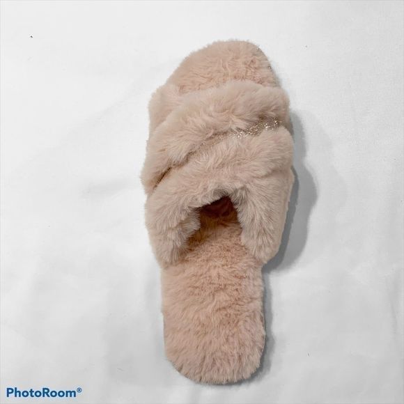 INC Fuzzy Furry Plush Crossband Slippers Pink NWT - Picture 2 of 5